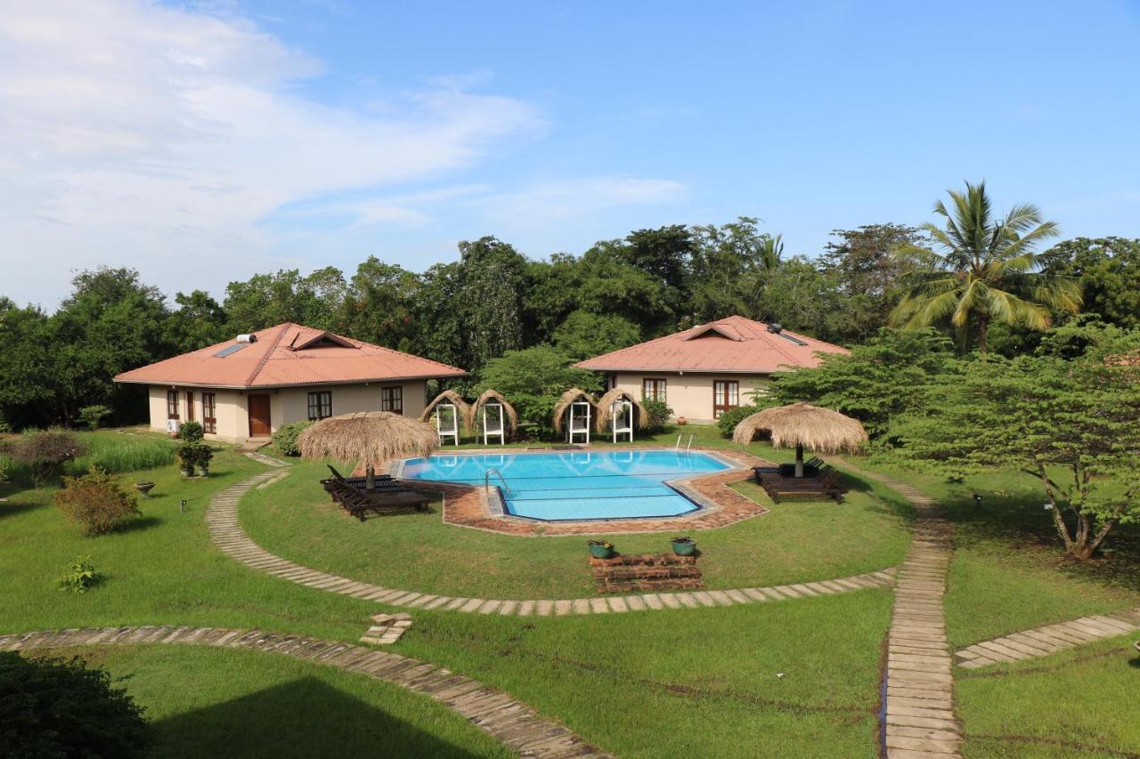 Hibiscus Garden Hotel Tissamaharama Dış mekan fotoğraf
