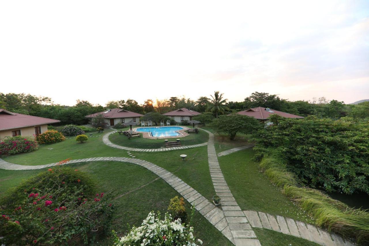 Hibiscus Garden Hotel Tissamaharama Dış mekan fotoğraf